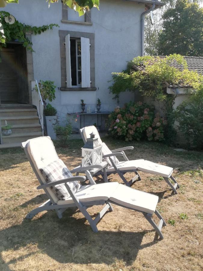 Chambre D'Hote Equestre Au Petit Bonheur Chateldon Buitenkant foto